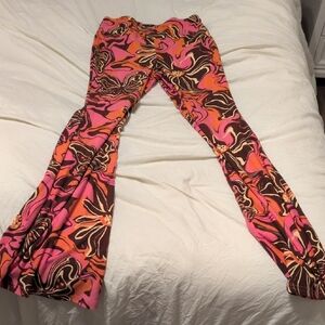 No Boundaries Pink and Orange Swirl Leggings